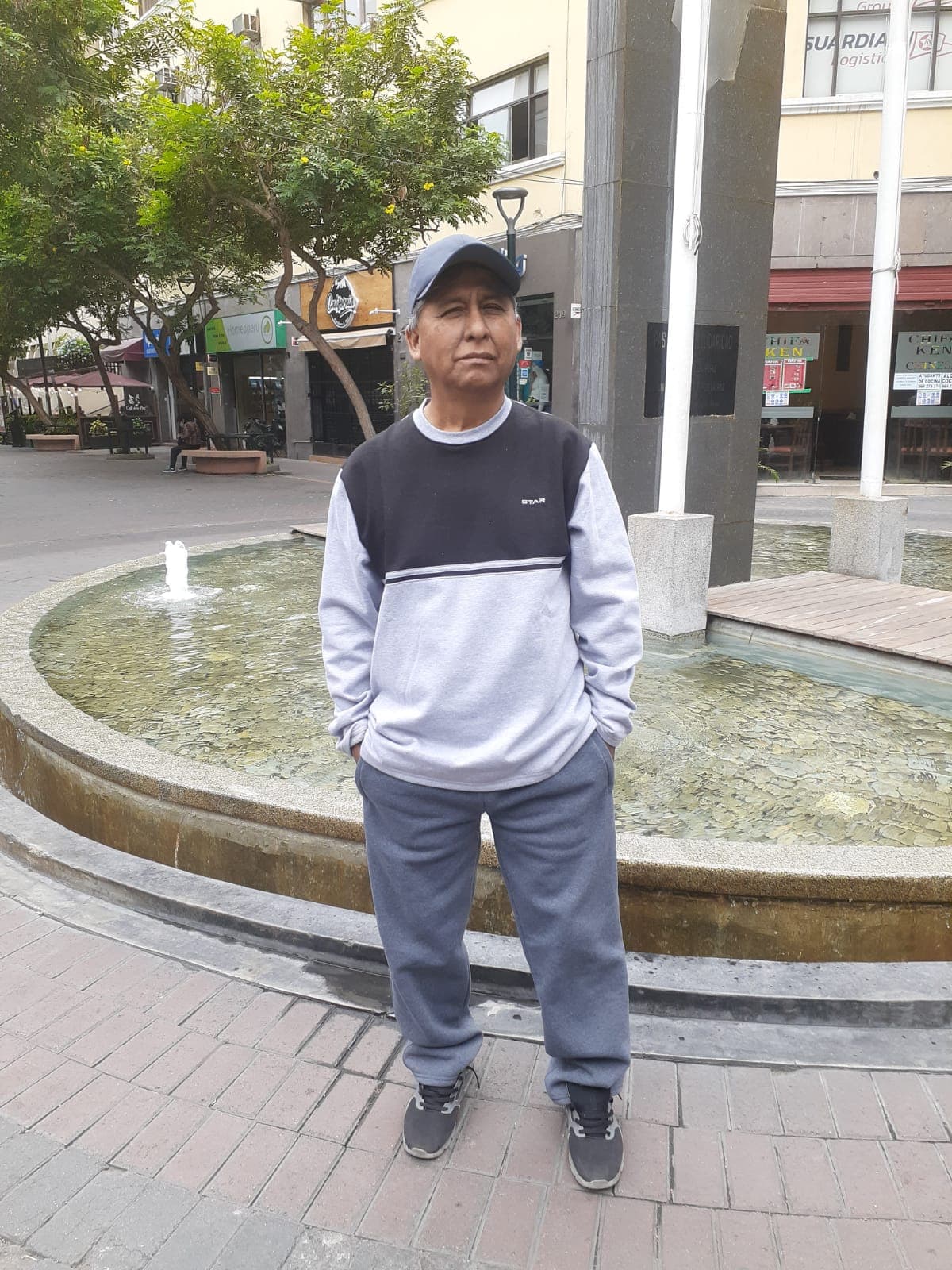 Paseando por la plaza