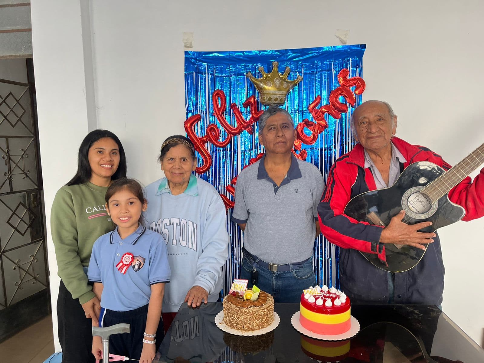 Celebrando sus 62 años en familia