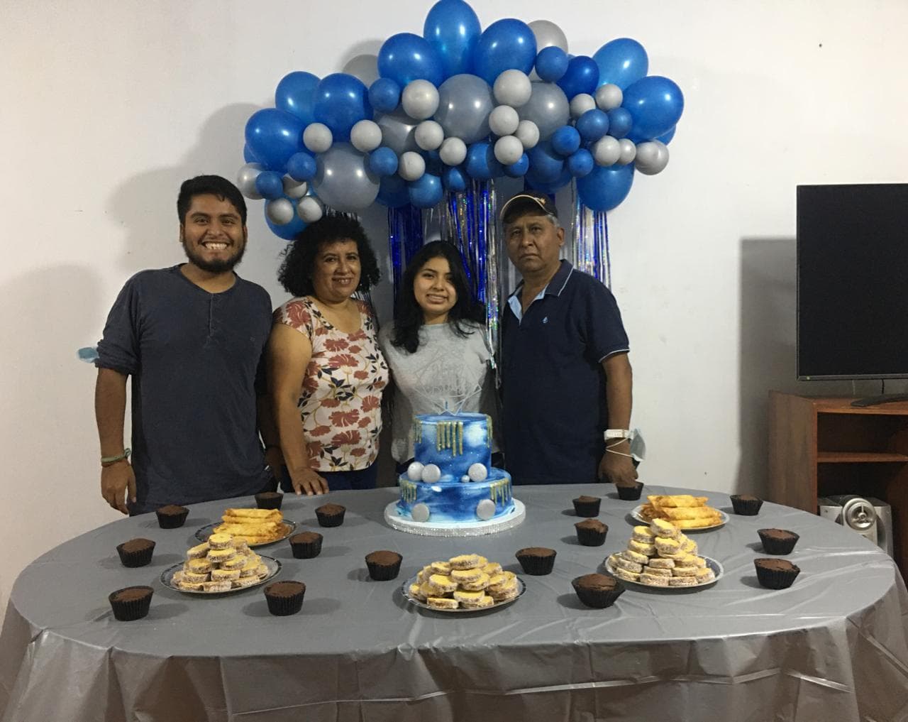 En el cumpleaños de su sobrina