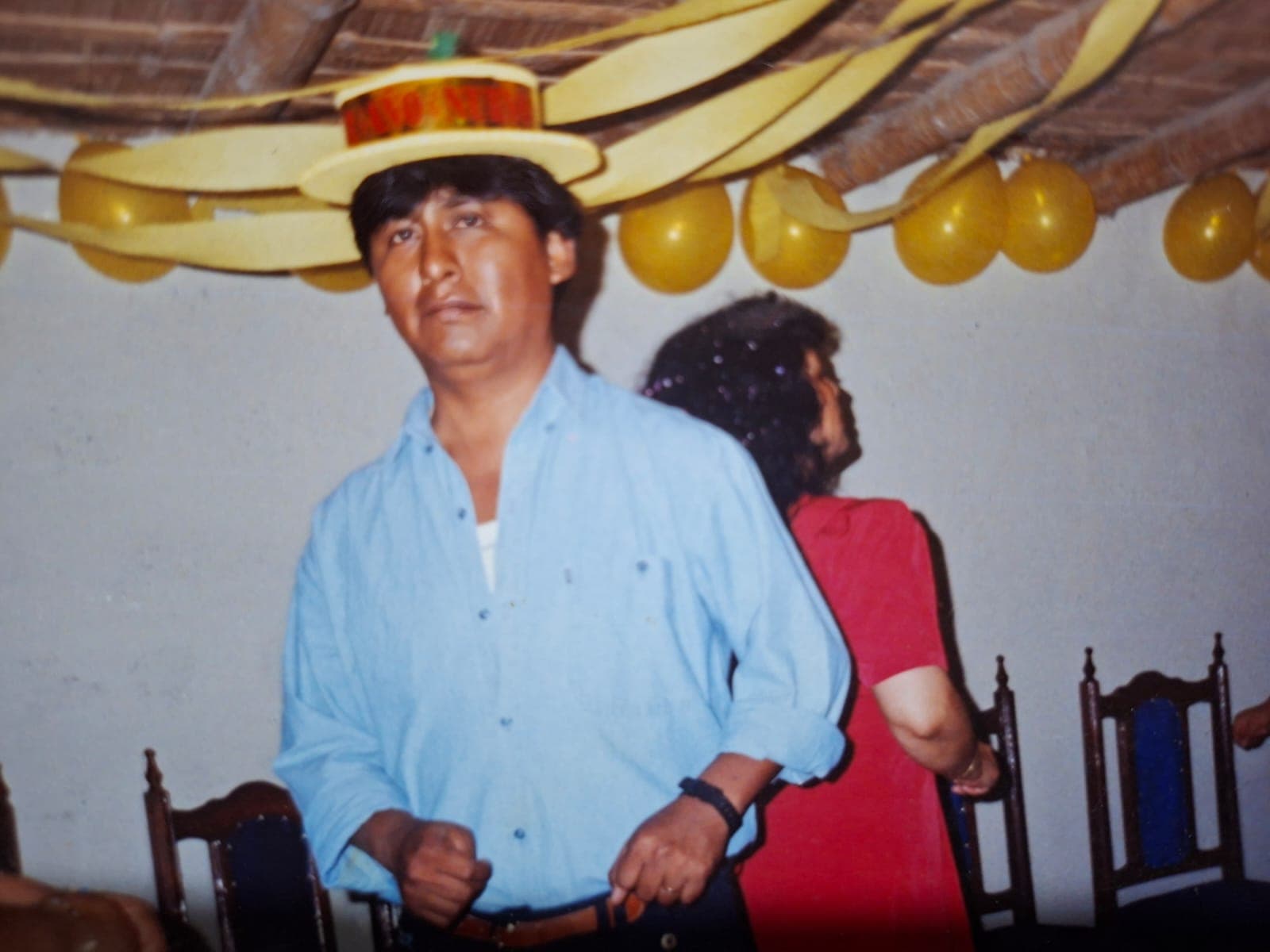 Bailando en una celebración, años atrás