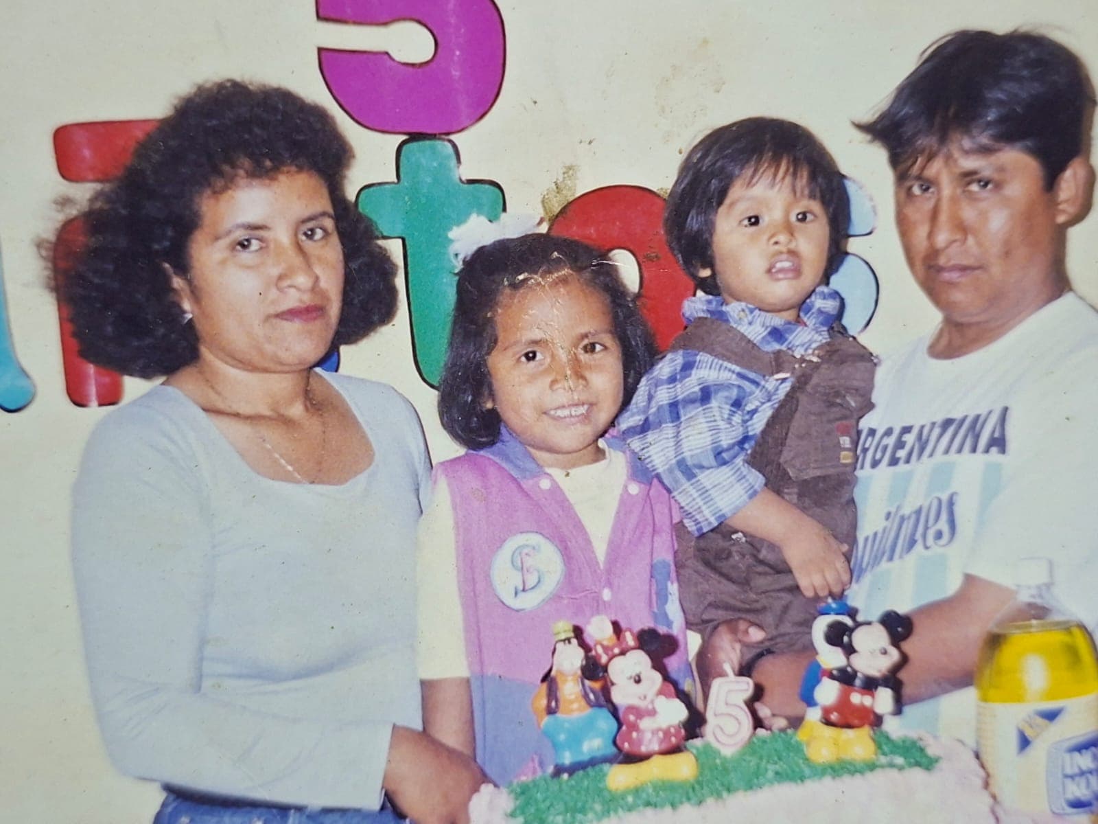 En el quinto cumpleaños de su hija