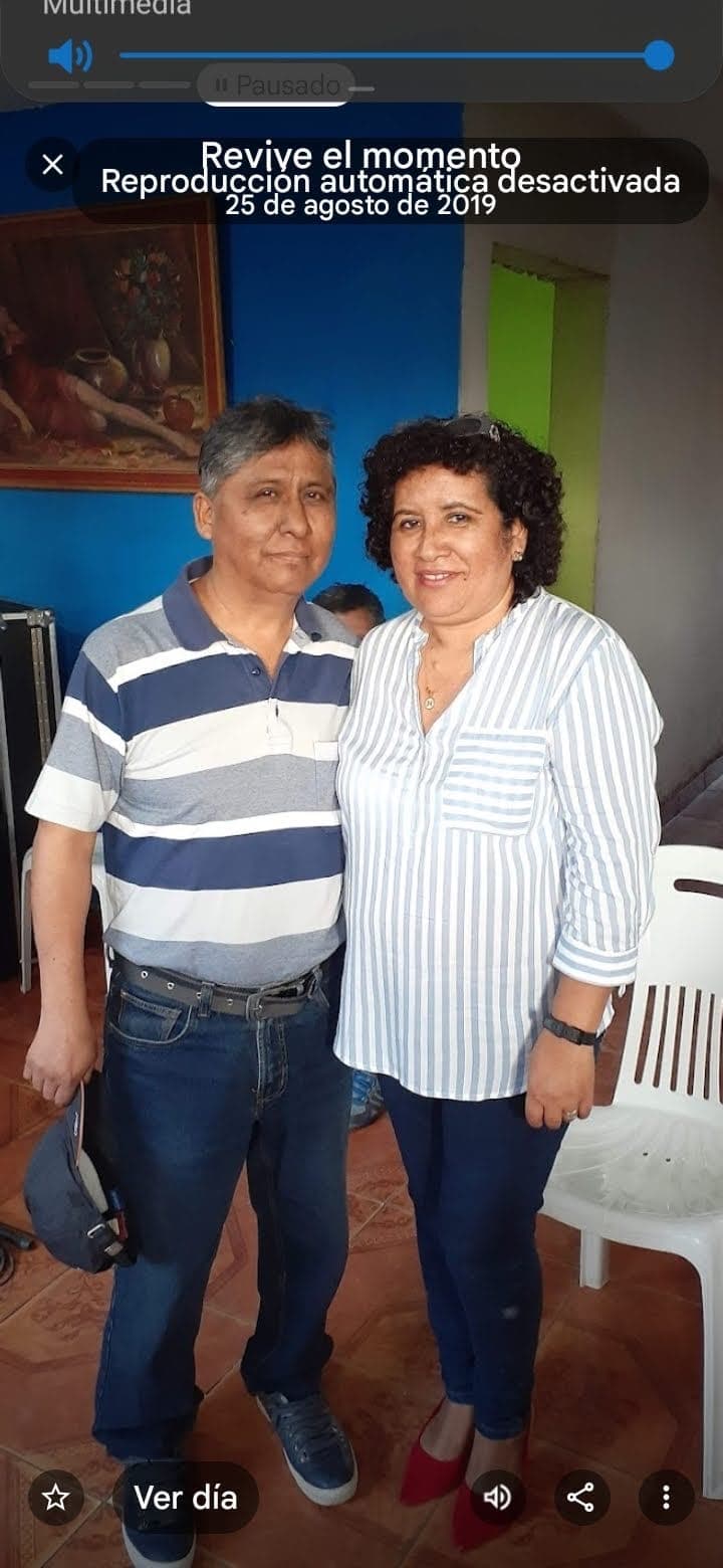 Con su esposa