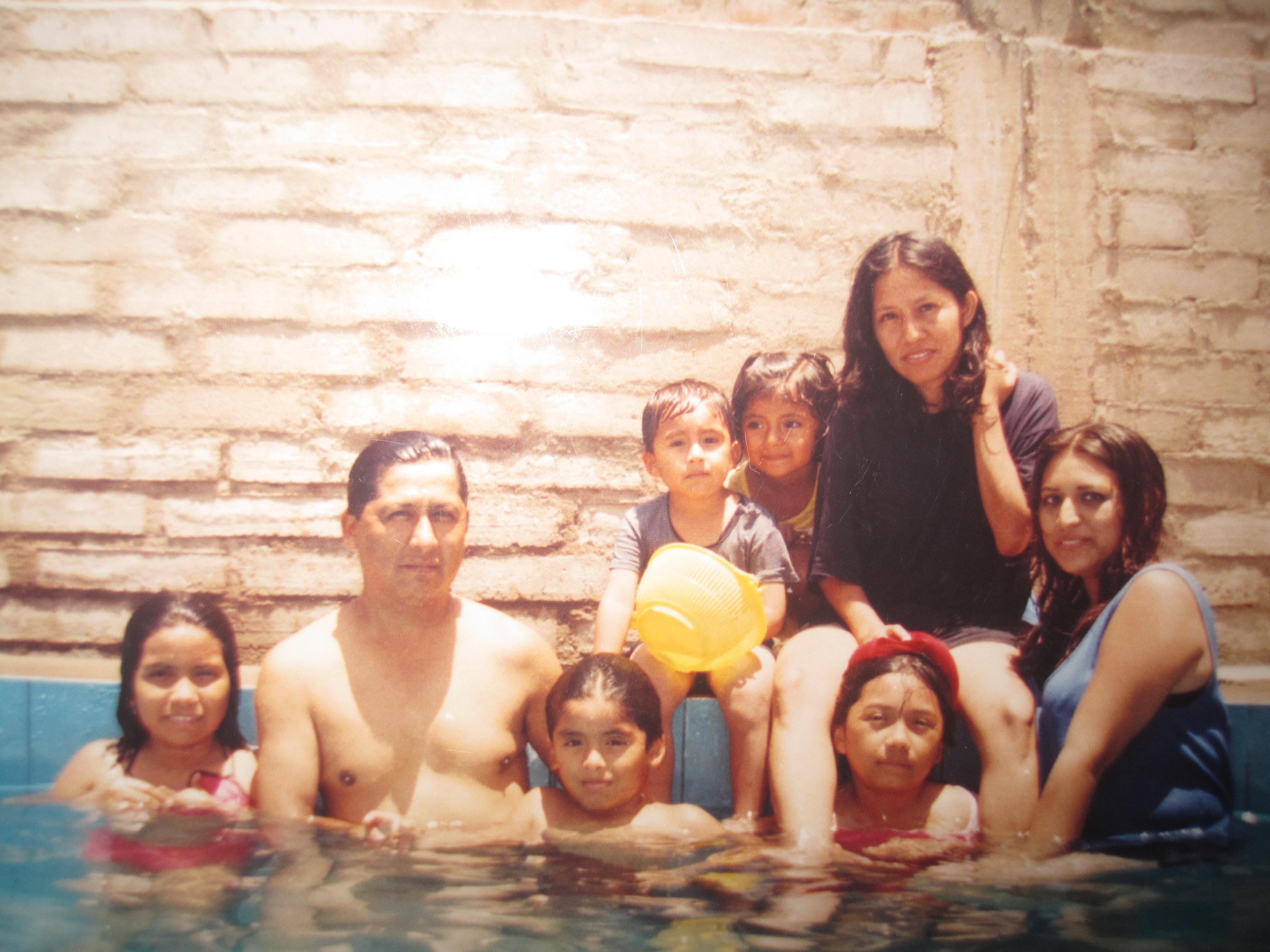 En la piscina