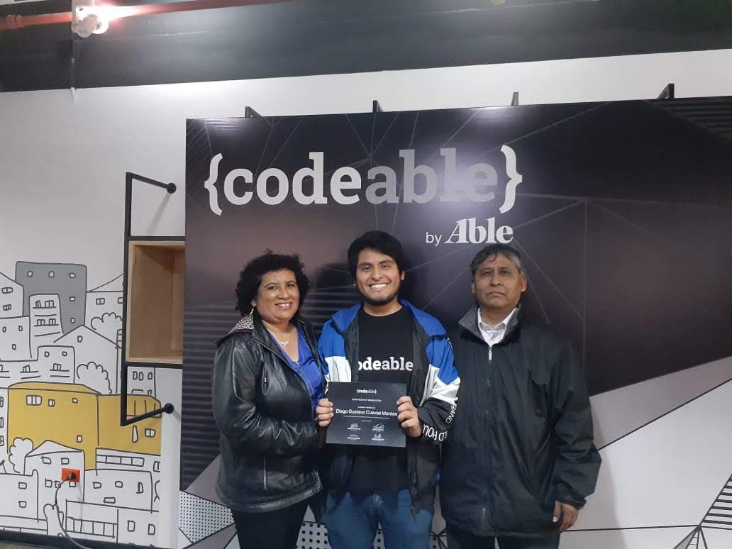En la graduación de su hijo